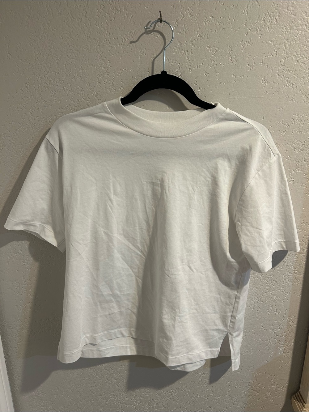 Uniqlo Classic White Women’s Crew Neck T-Shirt